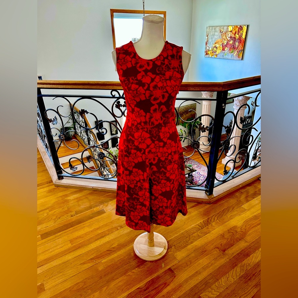Lands’ End Red Rose Midi Dress in Women’s Size 4 NWOT